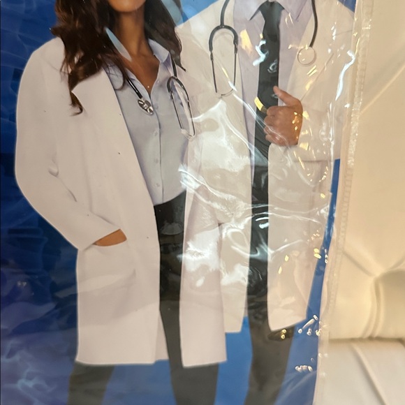 Spirit Halloween White Lab Coat Costume - Picture 2 of 4